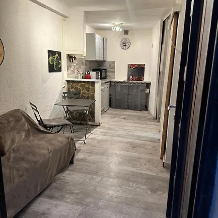 Centre De Sete, Meuble, Climatise A 5 Minutes Des Plages Apartment *